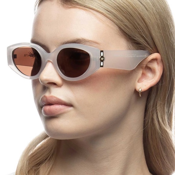😎NEW😎 Le Specs “Gymplastics” Sunglasses - Picture 1 of 4